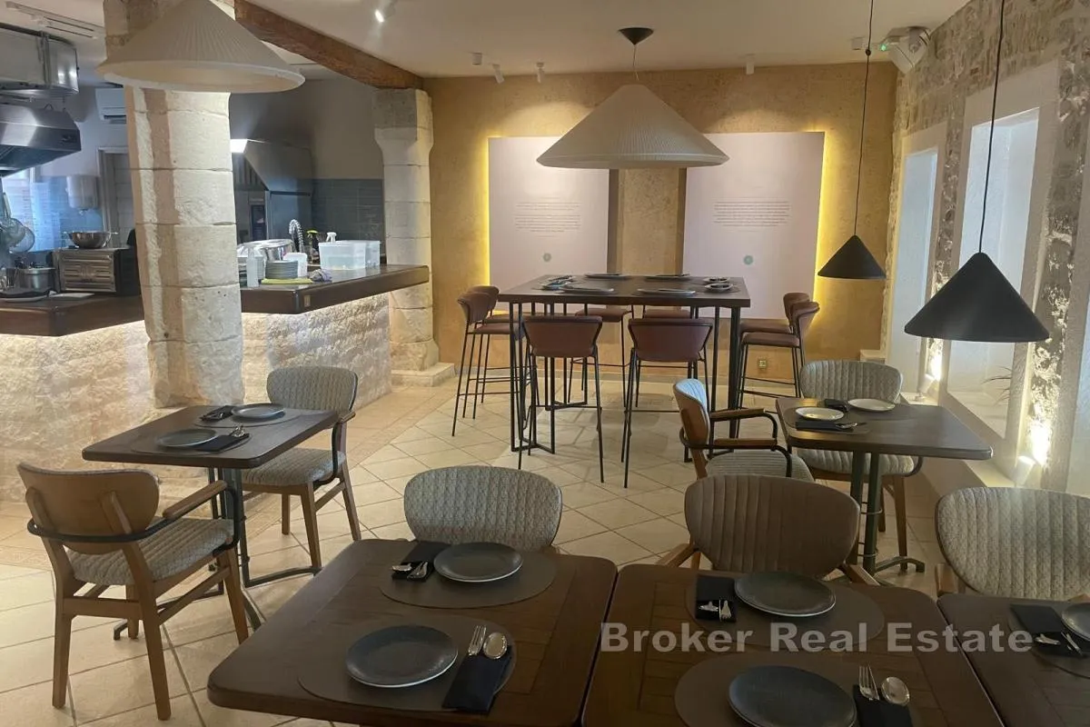 restoran na iznimnoj poziciji, s uhodanim poslovanjem - slika 2
