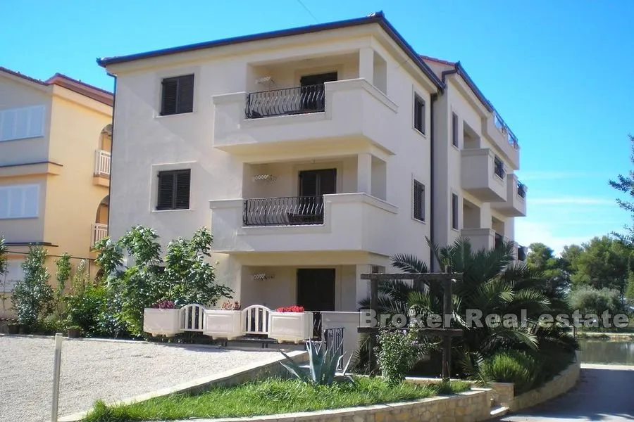 apartmanska kuća s pogledom na more - slika 2