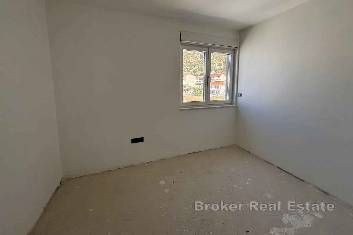 luksuzan penthouse s otvorenim pogledom na more - slika 7