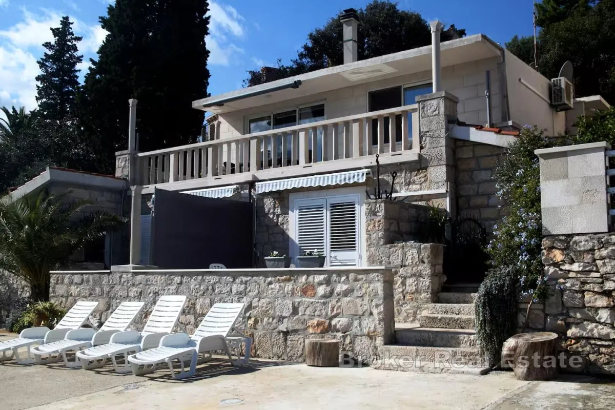 mediteranska vila u kamenu - luksuz na korak do mora - slika 15