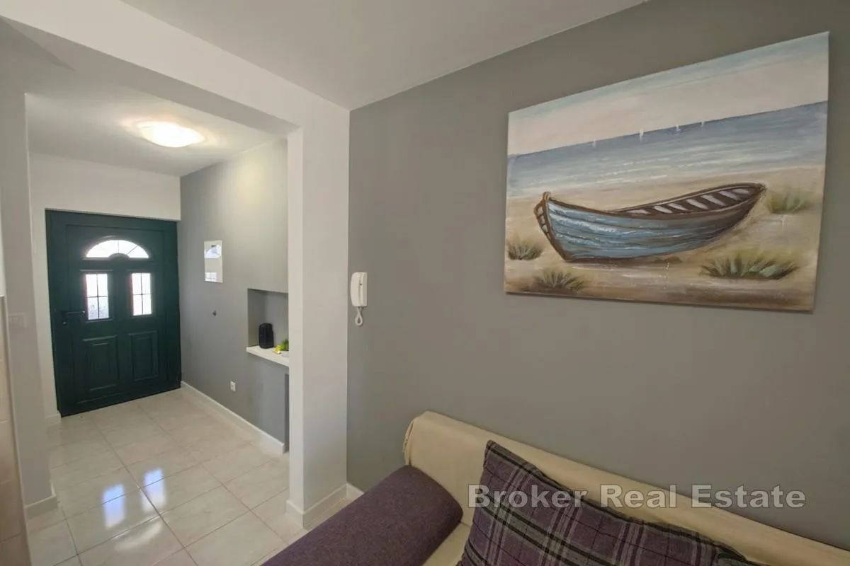 apartmanska kuća s bazenom i panoramskim pogledom na more - slika 11