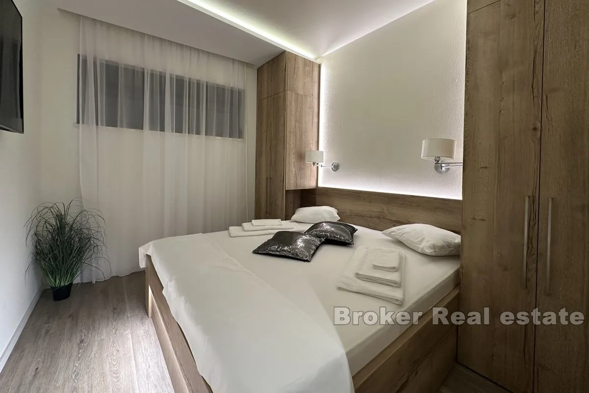 atraktivan apartman s pogledom na more - slika 4
