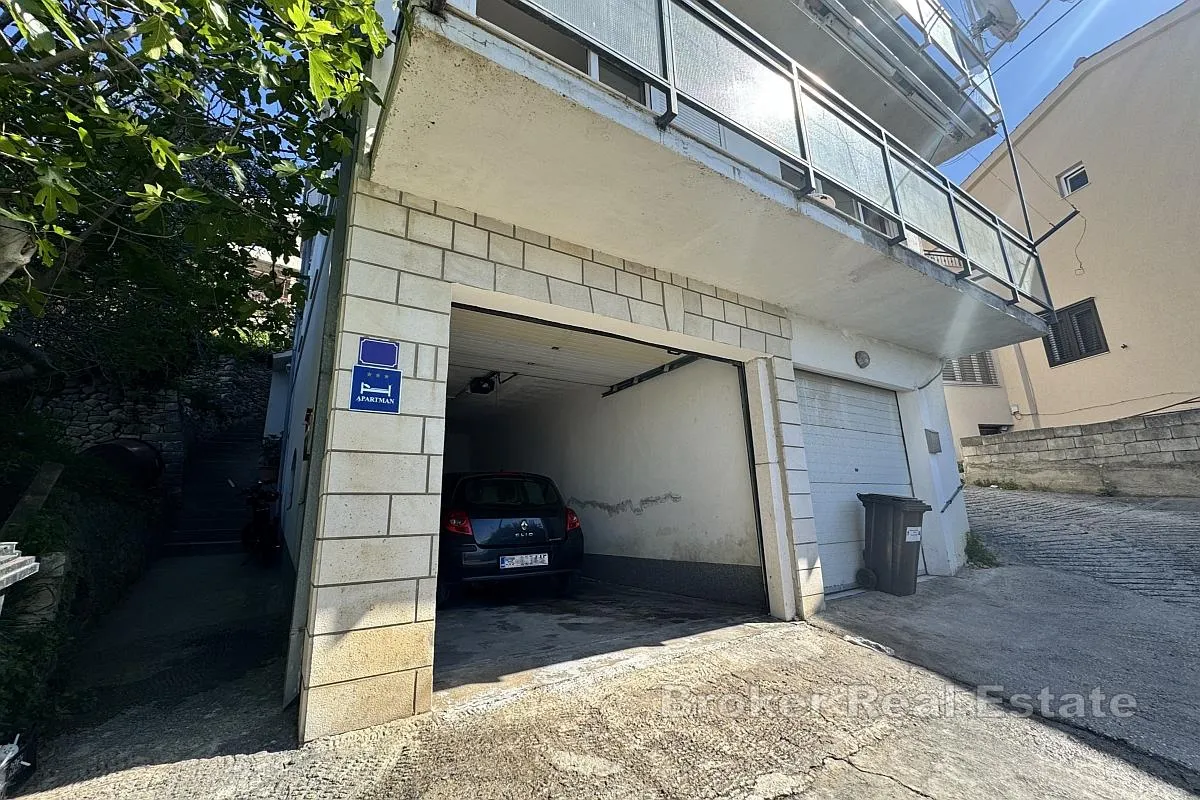 dvosoban apartman s pogledom na more - slika 12