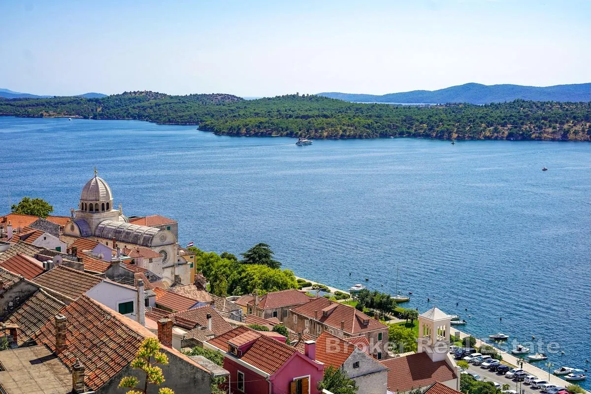 Jednosoban stan s garažom u centru grada - Sibenik, Sibenik