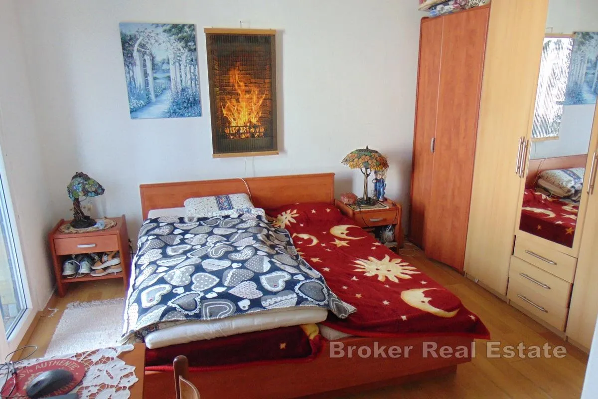 apartmanska kuća s pogledom na more - slika 8