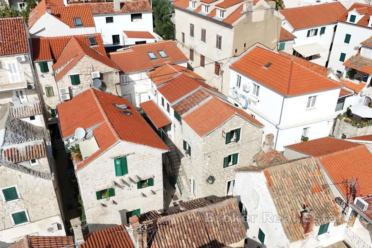 kamena kuća u srcu splita - slika 2