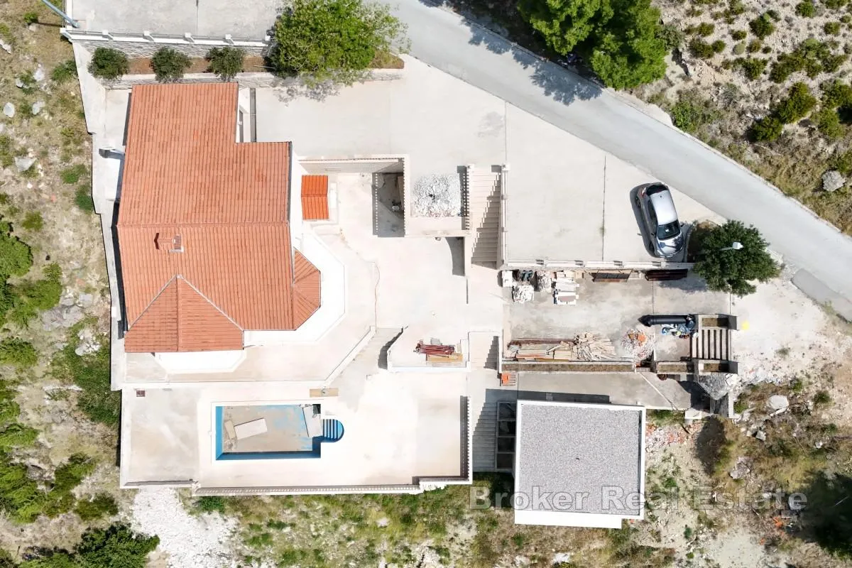 panoramska kuća za renovaciju s prekrasnim pogledom na more - slika 9