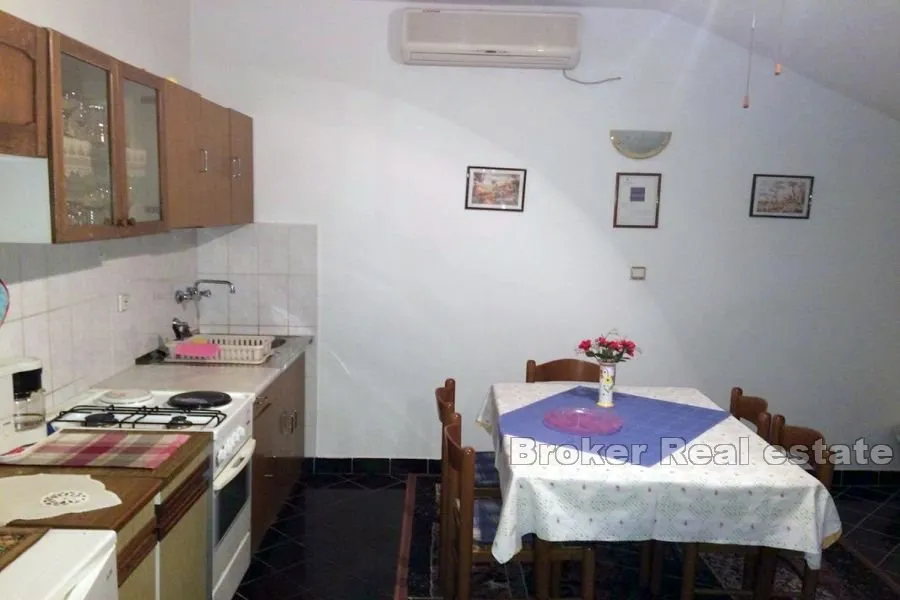 apartmanska kuća - slika 5