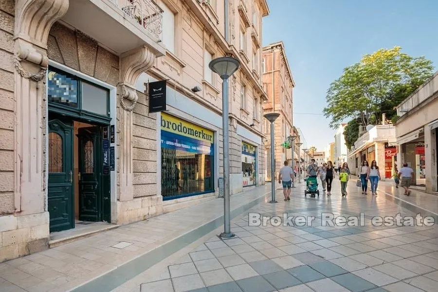 poslovni prostor u centru grada - slika 2