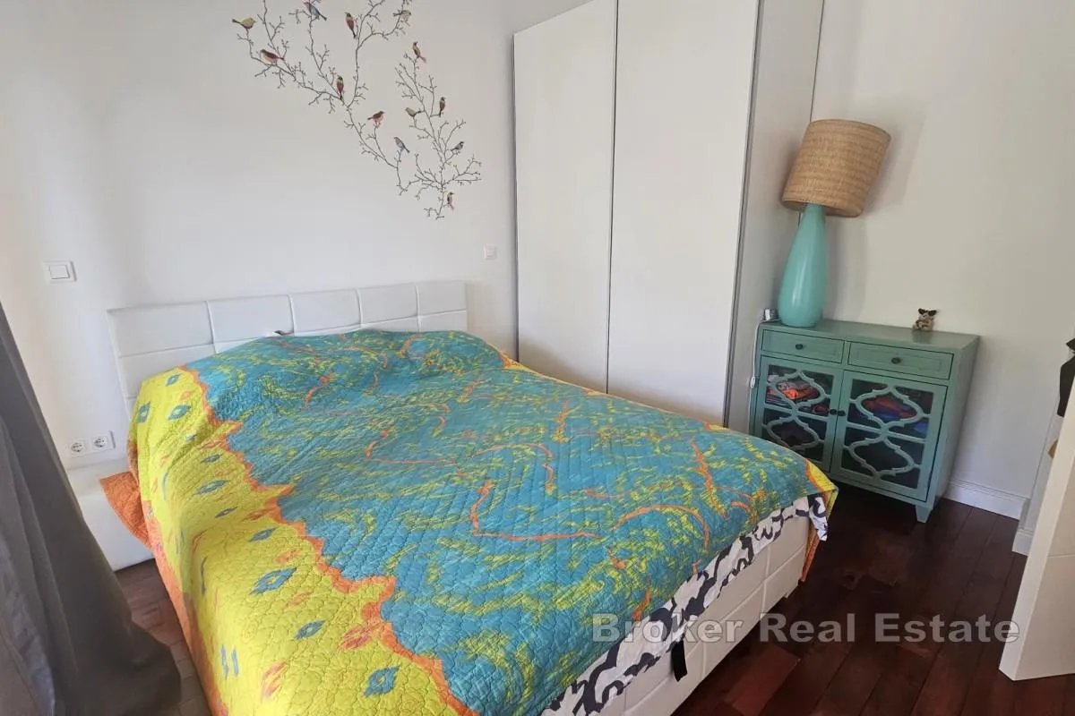 penthouse apartman u blizini plaže i centra - slika 12