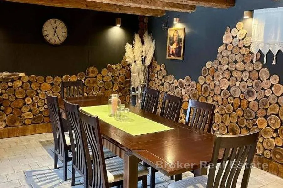 šarmantna samostojeća kuća u srcu prirode - slika 8