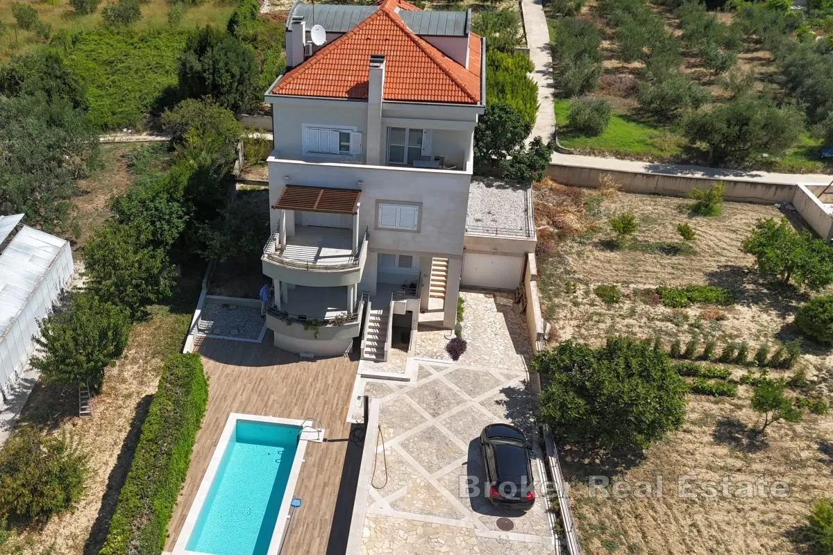 kuća s bazenom i pogledom na more - slika 3