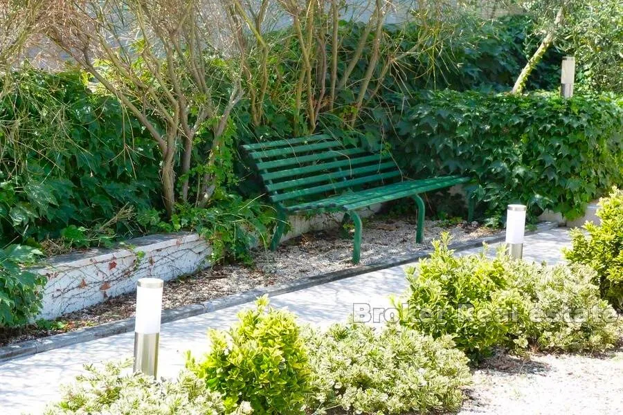apartmanska kuća s pogledom na more, na prodaju - slika 10