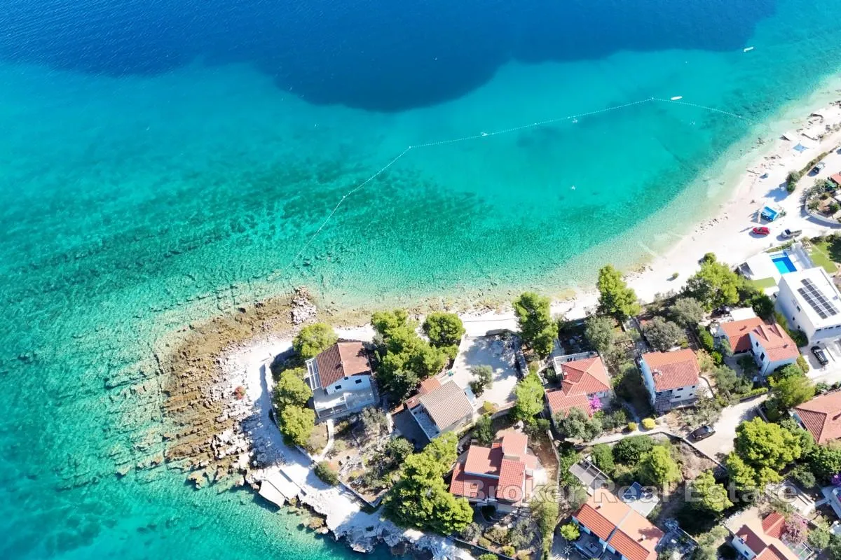 zemljište s građevinskom dozvolom i otvorenim pogledom na more - slika 1