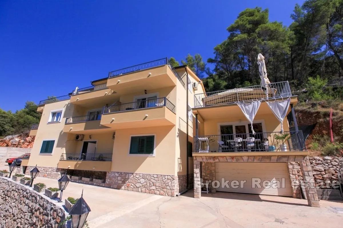apartmanska kuća prvi red do mora - slika 7