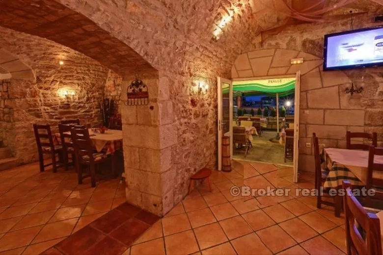 restoran u prvom redu do mora, na prodaju - slika 4