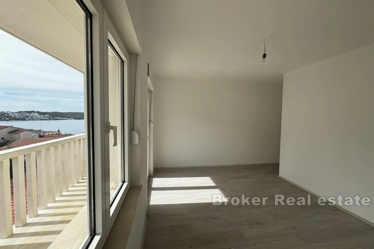 trosoban apartman s pogledom na more - slika 3