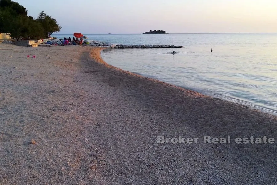 apartmanska vila prvi red do mora i plaže - slika 19