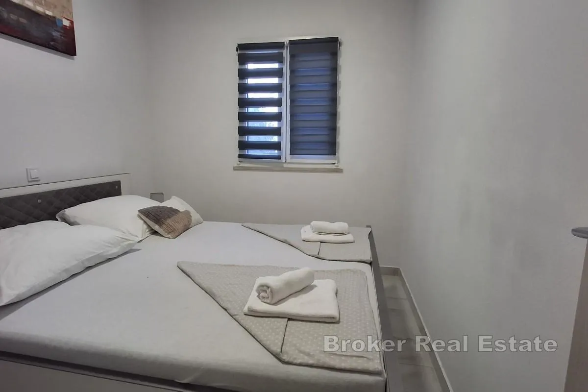 apartmanska kuća s otvorenim pogledom na more - slika 11