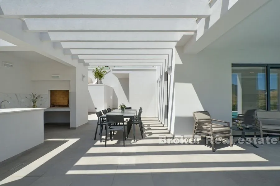 luksuzna vila s bazenom - slika 3