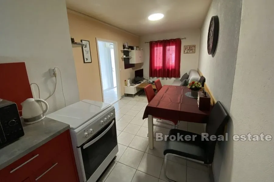 apartmanska kuća prvi red do mora - slika 14