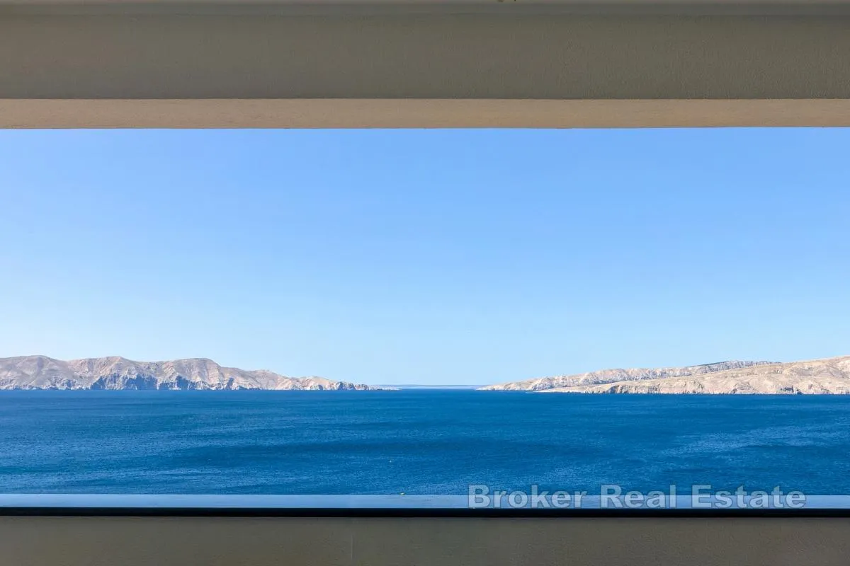 Moderna vila s bazenom i otvorenim pogledom na more - Senj