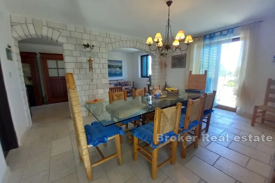 kamena kuća s pogledom na more - slika 6