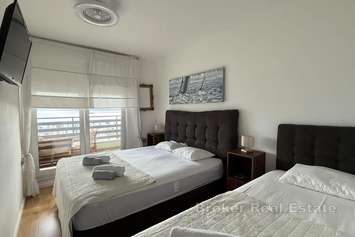 elegantni apartman s pogledom na more - slika 9