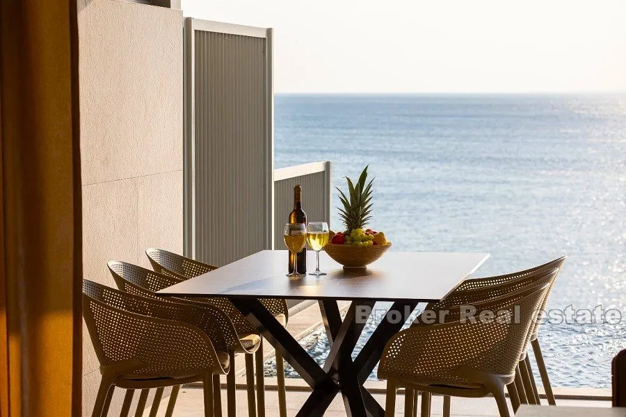 moderan apartman prvi red do mora - slika 8