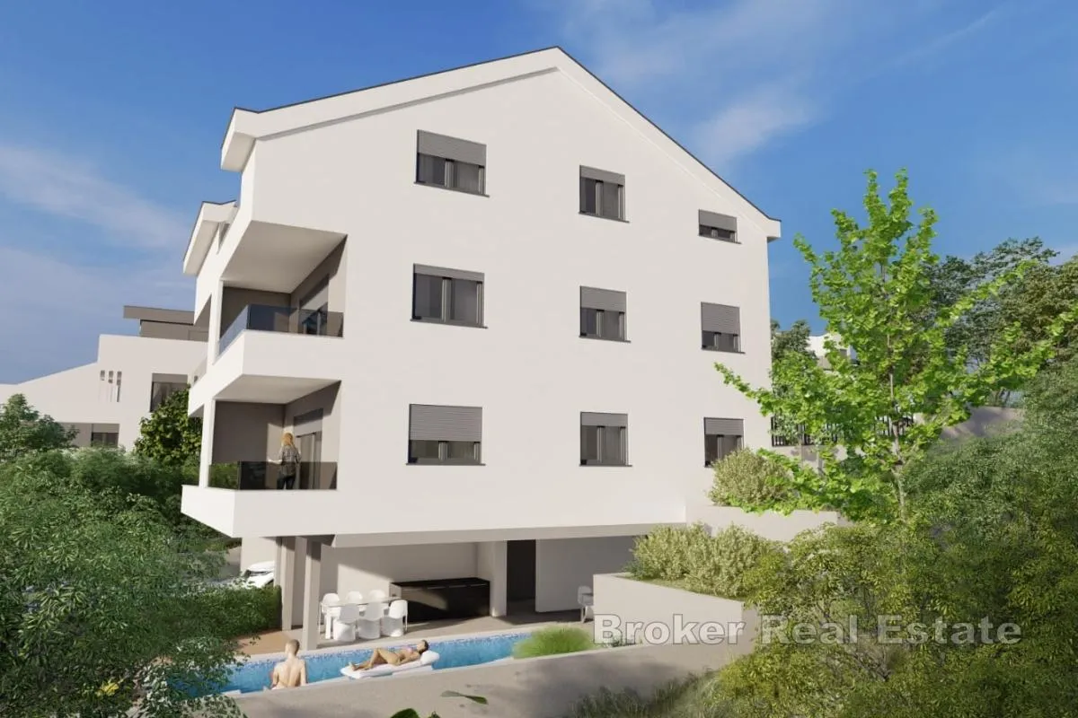 izvanredan penthouse s prostranom terasom i pogledom na more - slika 3