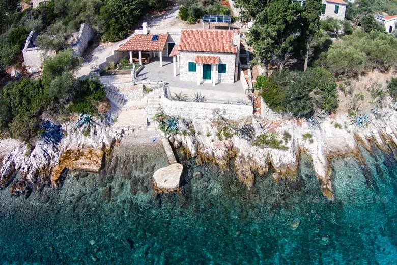 lijepa kamena kuća uz more, na prodaju - slika 2