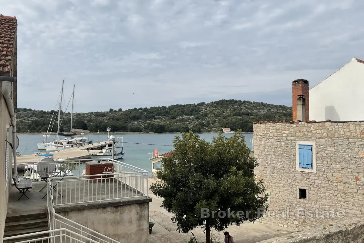 ekskluzivna kamena vila s pogledom na more - slika 14