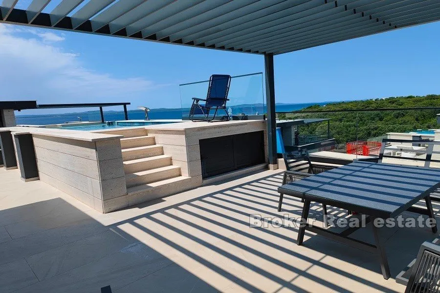 penthouse s pogledom na more - slika 3