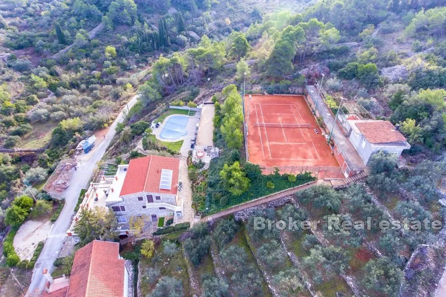 apartmanska kuća s bazenom - slika 13