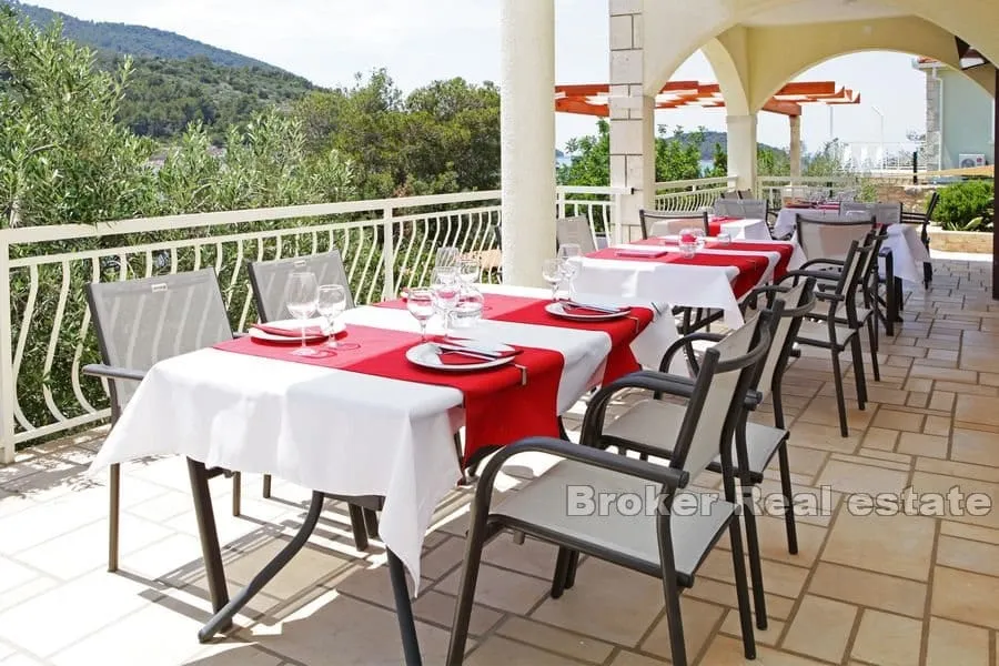 vila - hotel u prvom redu do mora - slika 4