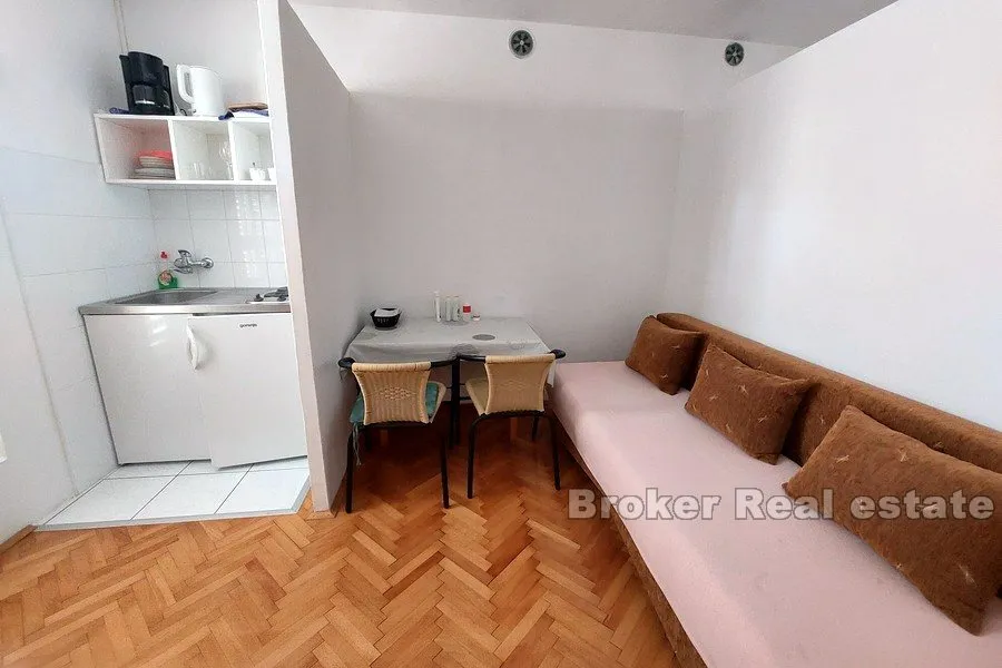 apartmanska kuća u prvom redu do mora - slika 6