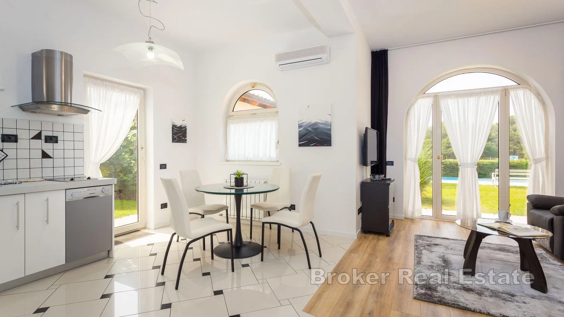apartmanska kuća u prvom redu do mora - slika 9