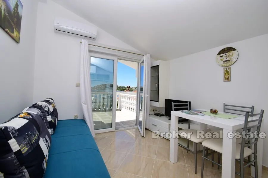 apartmanska kuća, prvi red do mora - slika 5