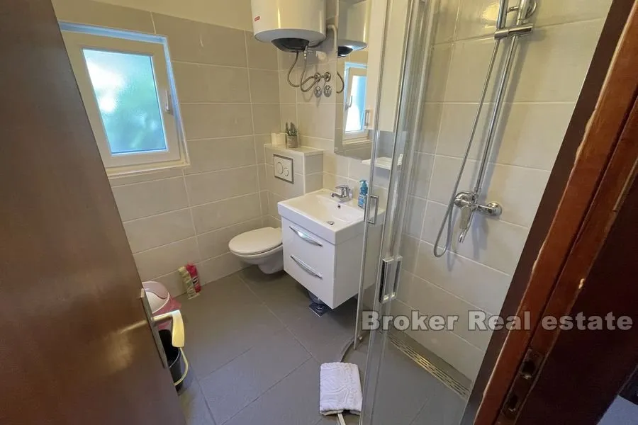 apartmanska kuća na izuzetnoj lokaciji - slika 15