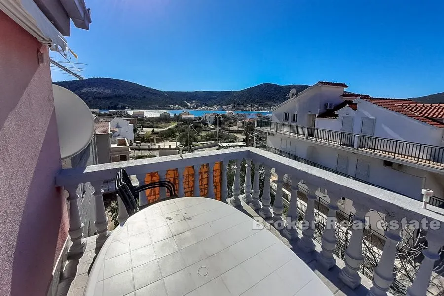 Samostojeća kuća s pogledom na more - Trogir