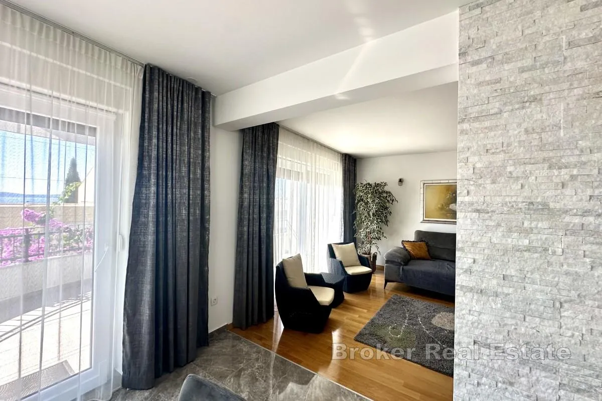 dvoetažni penthouse s pogledom na more - slika 4