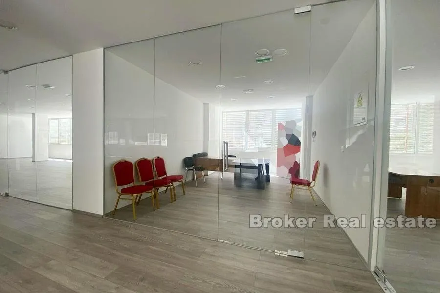 atraktivan poslovni prostor u blizini centra grada - slika 3