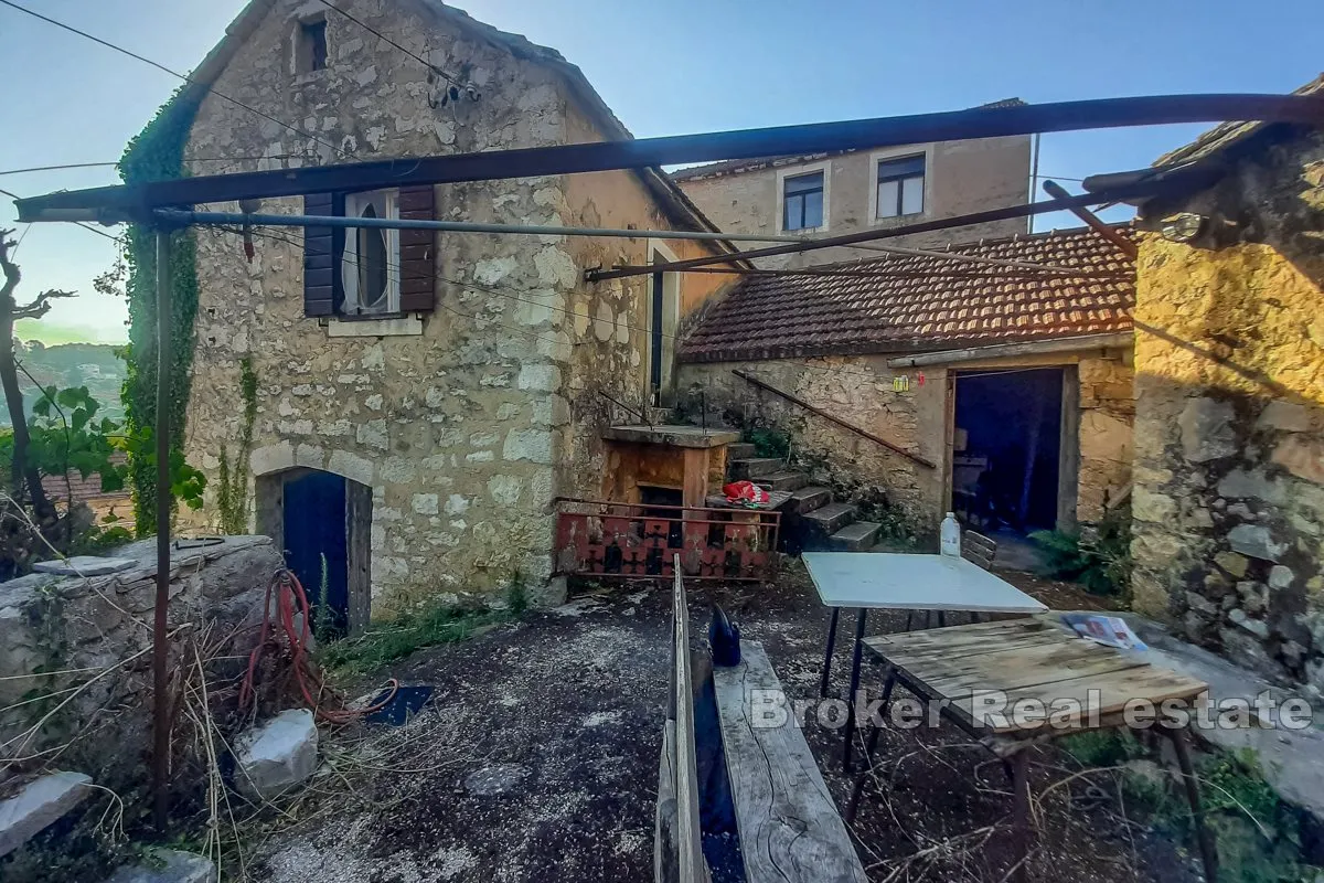 kuća u centru otoka hvara - slika 5