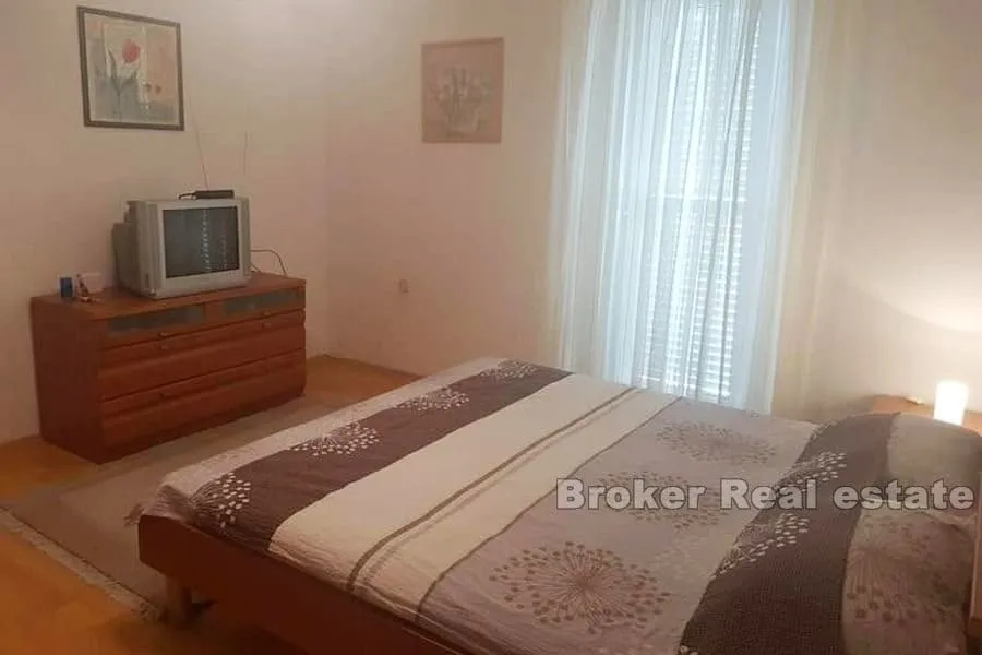 kuća drugi red od mora - slika 11