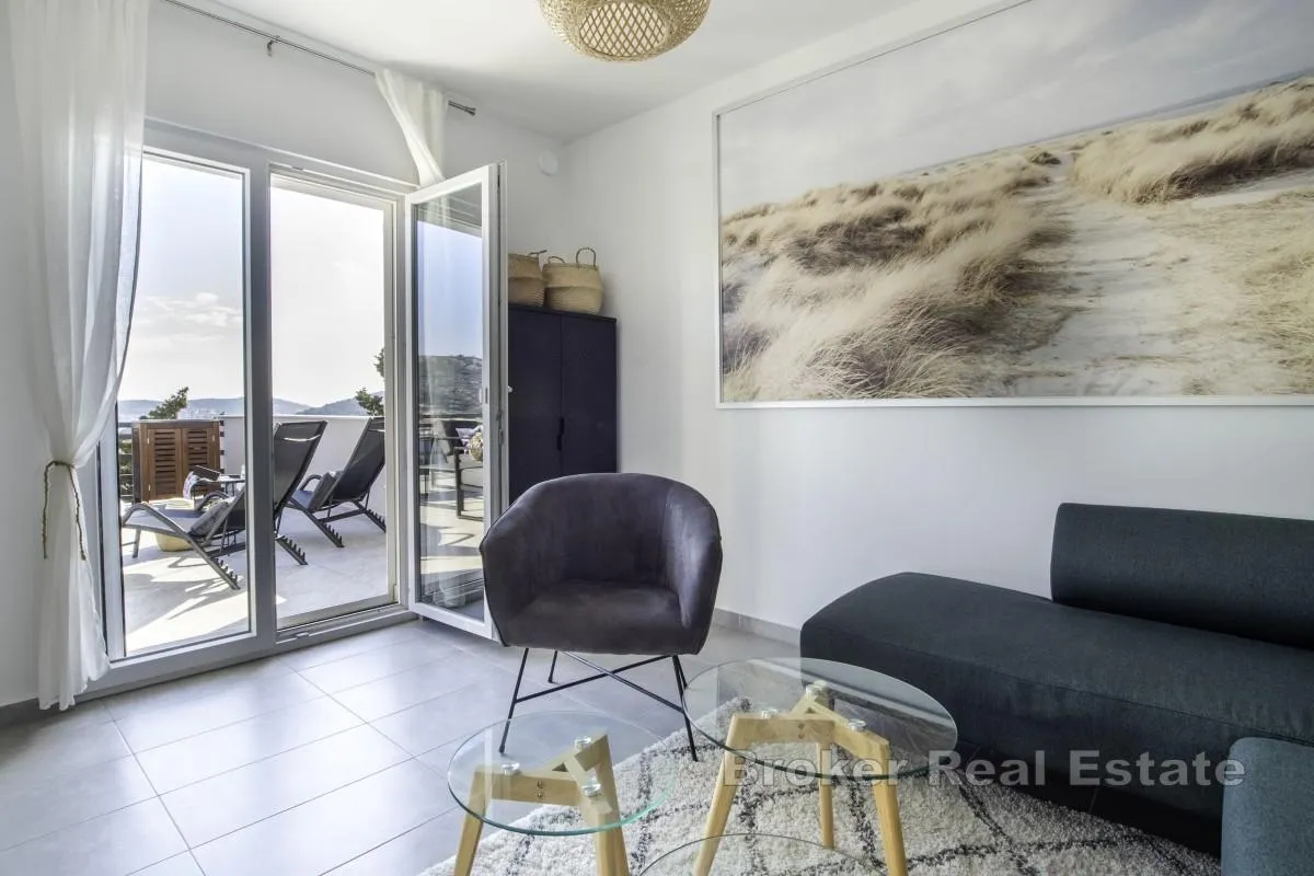penthouse s terasom i pogledom na more - slika 4