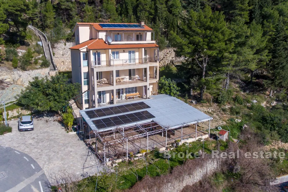 samostojeća kuća sa 20 soba i restoranom - slika 2