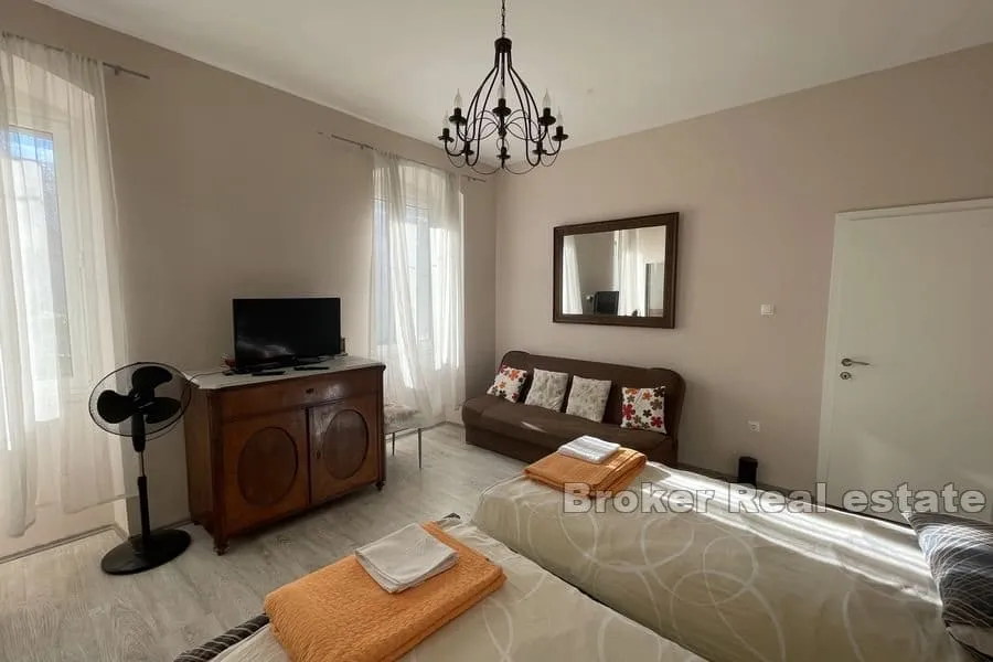 bačvice, komforan dvosoban apartman - slika 2