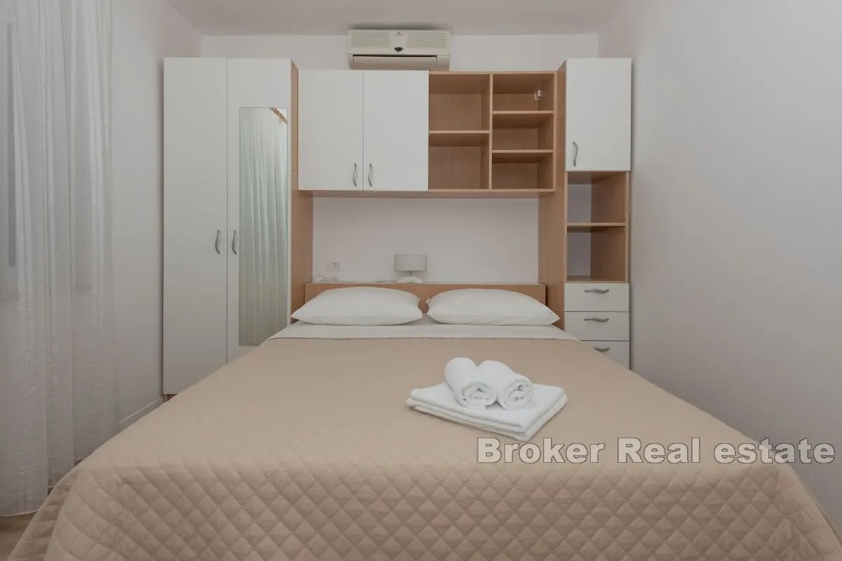 kuća sa šest apartmana blizu mora - slika 14