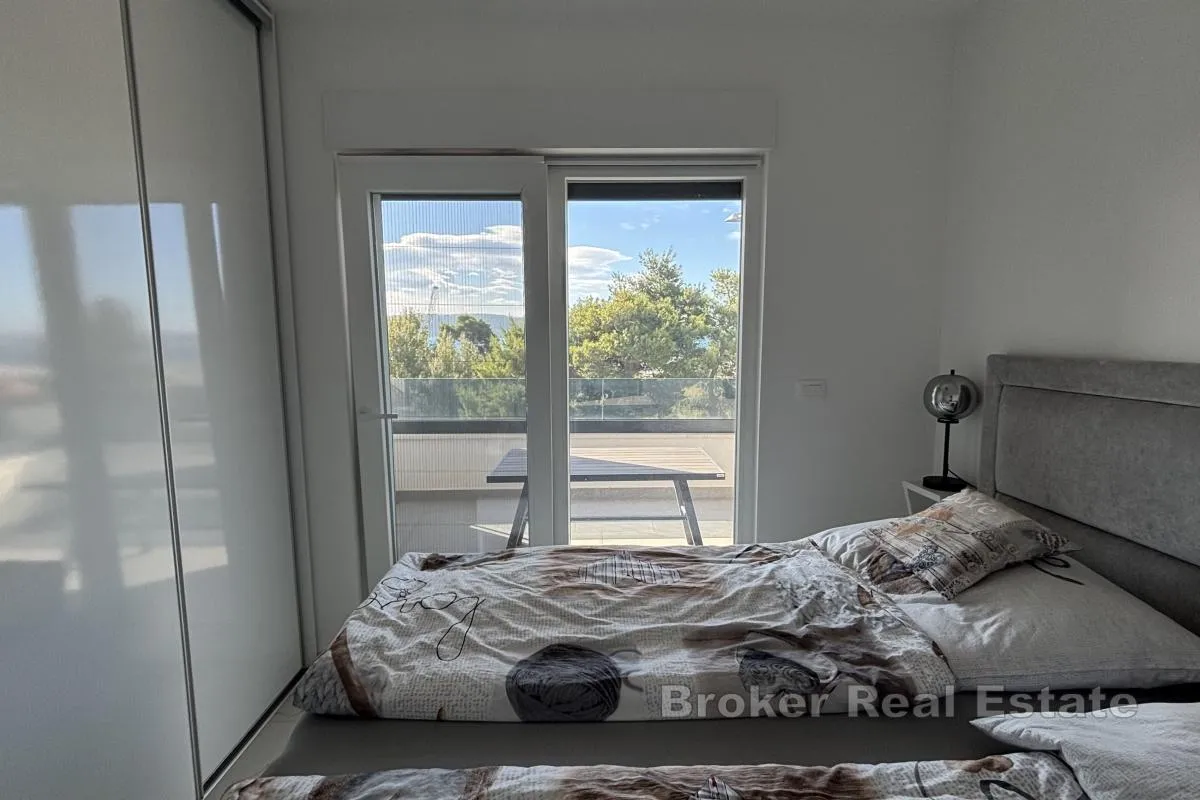 izvanredan penthouse stan s krovnom terasom i otvorenim pogledom na more - slika 14