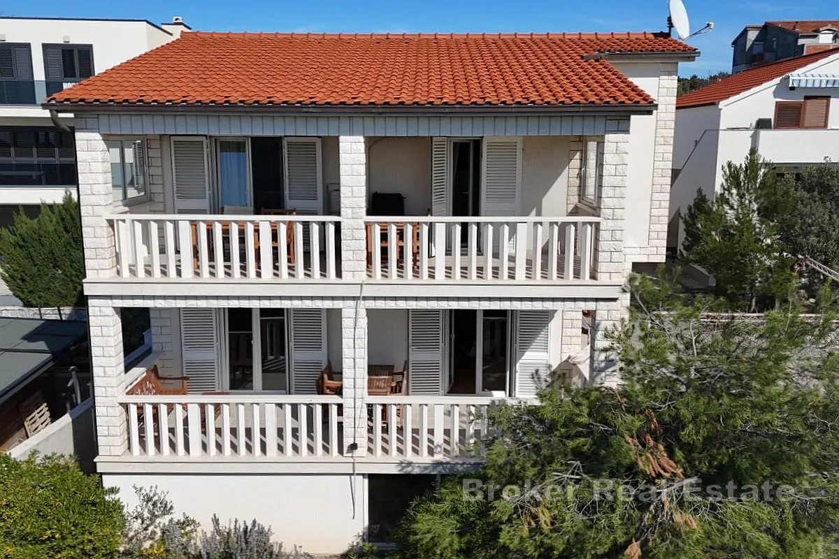 samostojeća kuća s otvorenim pogledom na more - slika 8